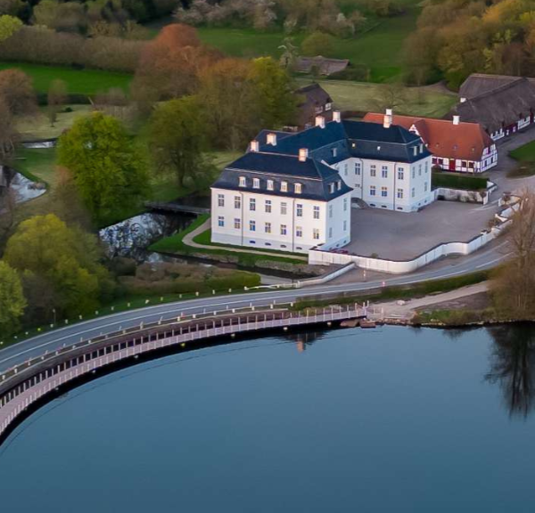 Cykel ved HVidkilde Gods